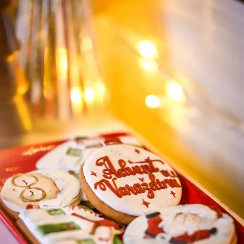 Advent majce i šalice